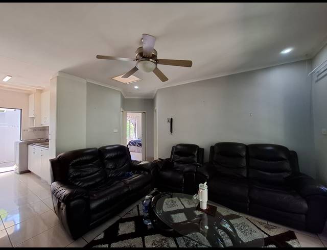 2 BEDROOM SIMPLEX TO LET IN THE WOLDS